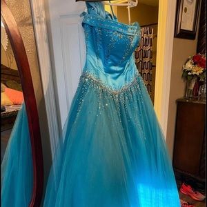 Prom dress
